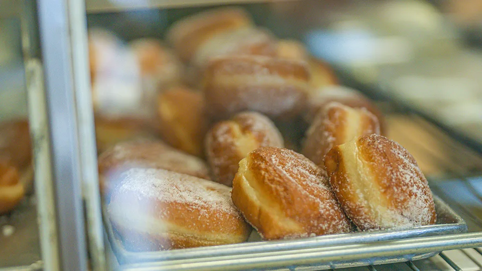 Best Malasadas on Maui Four Sisters Bakery