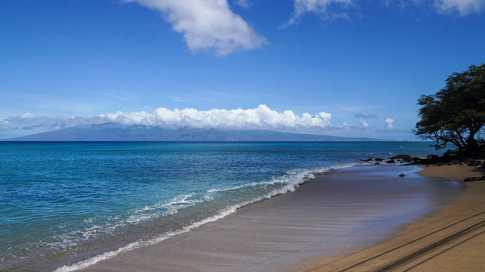 Best Places to Surf on Maui Pohaku Beach