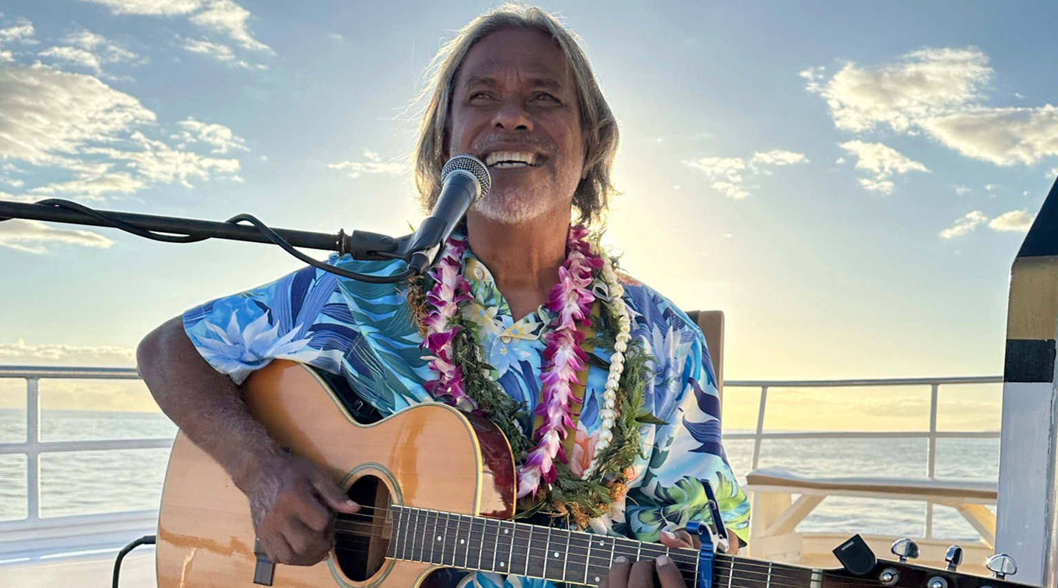 live music on maui sunset cruise